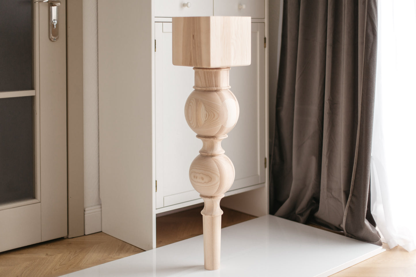 Pied de support pour bar et table de petit-déjeuner en bois – Base de meuble faite à la main, H890 mm