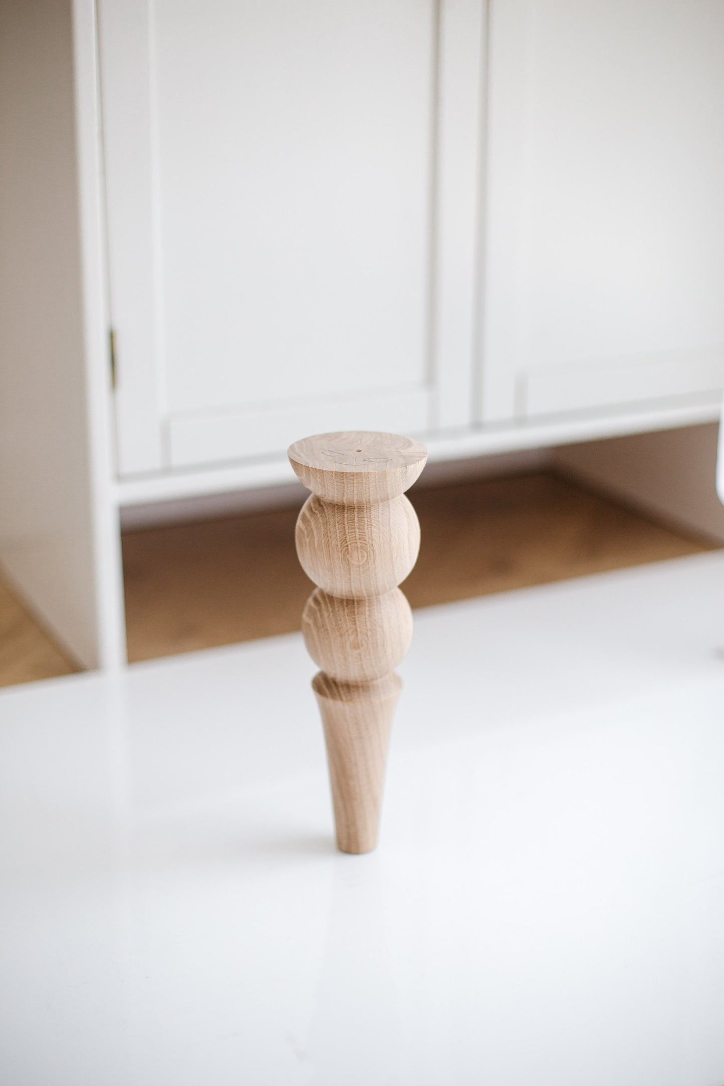 Pieds de Meuble Coniques en Bois avec Double Boule – Tournés, H250 mm