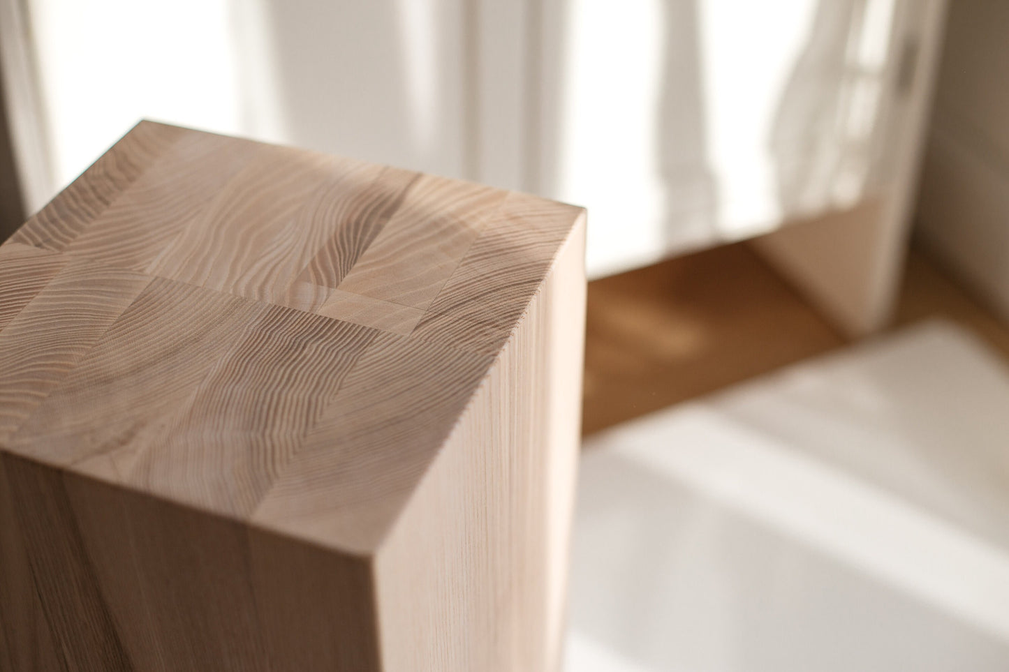 Table basse bloc en frêne massif – Table d'appoint fabriquée à la main, H450 mm