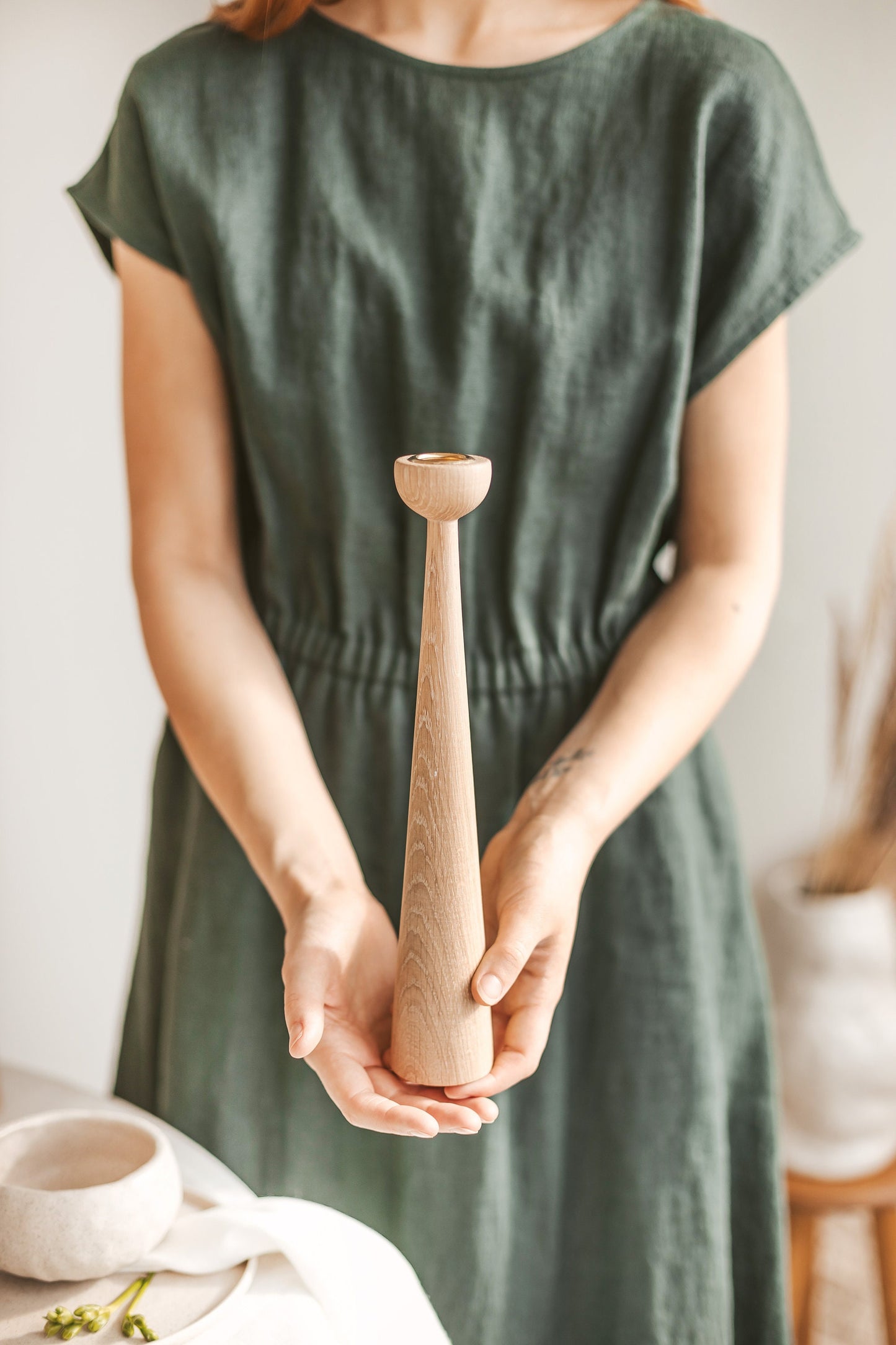 Lot de 2 chandeliers longs tournés à la main en bois – Design élégant en chêne