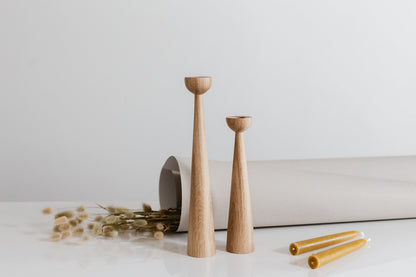 Lot de 2 chandeliers longs tournés à la main en bois – Design élégant en chêne