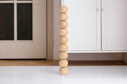 Pied de table tourné en bois – Motif neuf sphères, 739 mm
