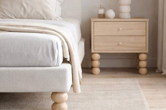 Pied de meuble en bois tourné à détail triple sphère – Fait main, H244 mm