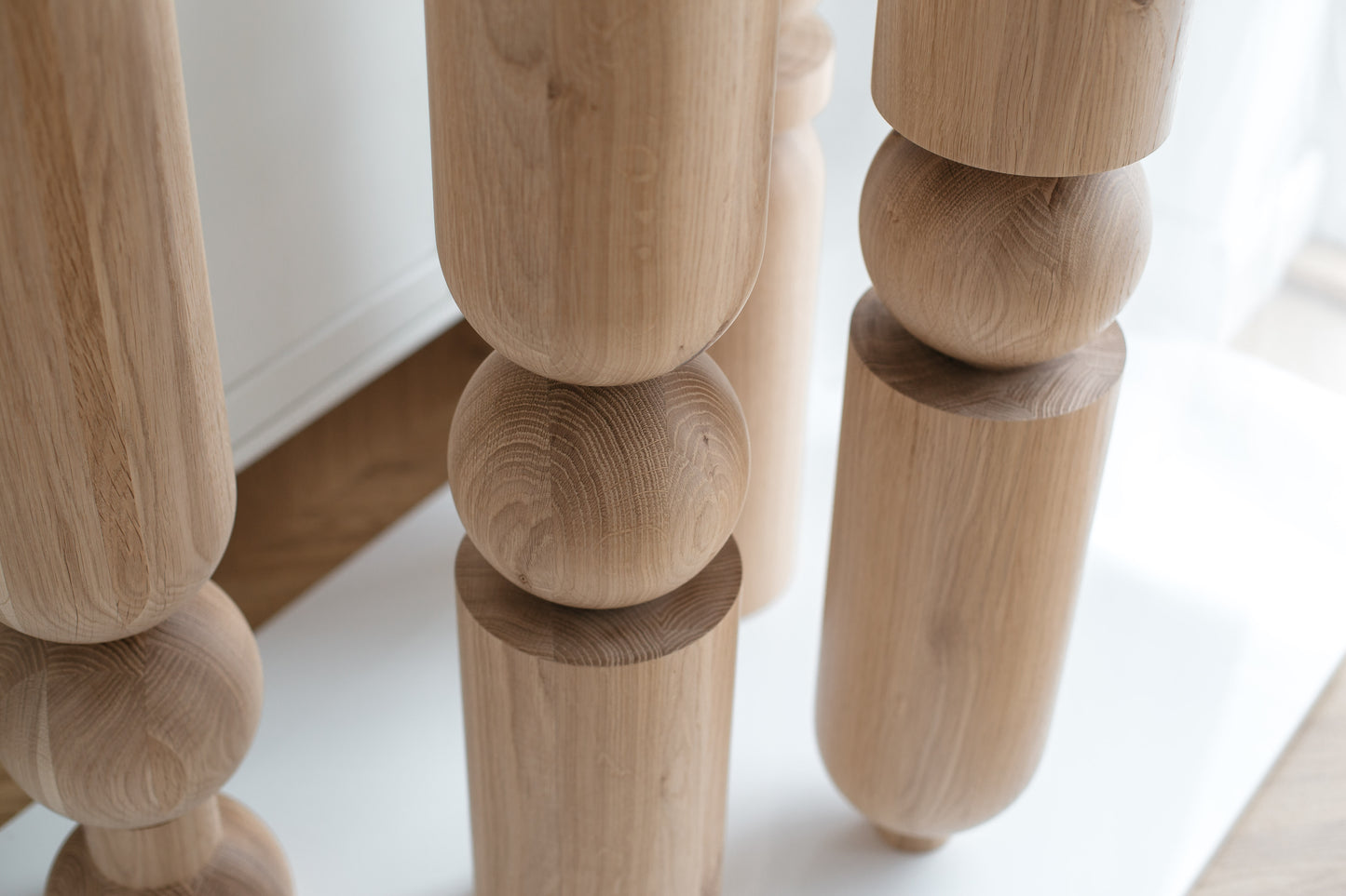 Grands pieds de table et de bar en bois – Pieds de meuble faits à la main, lot de 4, H690 mm