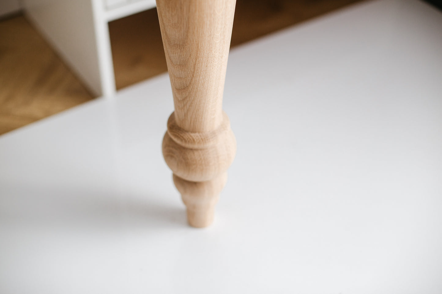 Pied de table classique en bois tourné – Support de meuble tourné, H740 mm