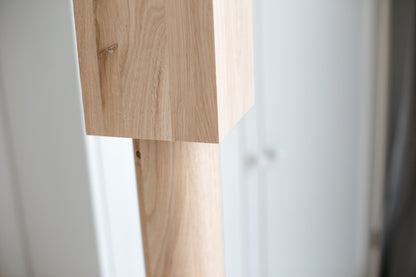 Pied de table et de bar en bois avec plateau carré – Design tourné, H900 mm