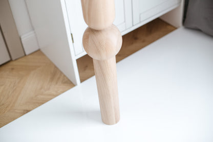 Pied de table et de bar en bois avec plateau carré – Design tourné, H900 mm