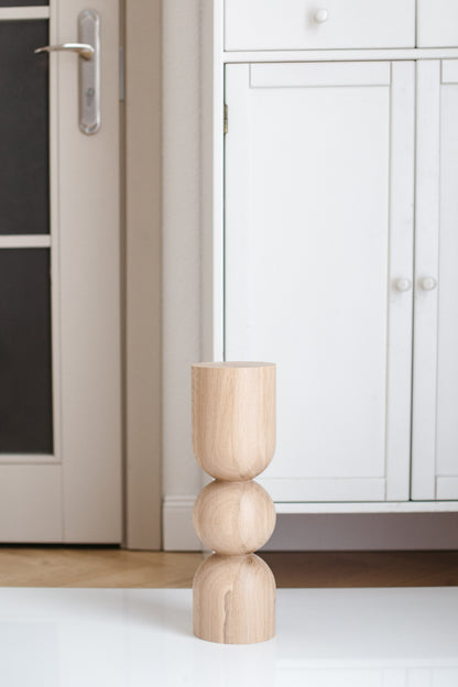 Pied de table basse en bois naturel avec sphère décorative – Design tourné au tour, H400 mm