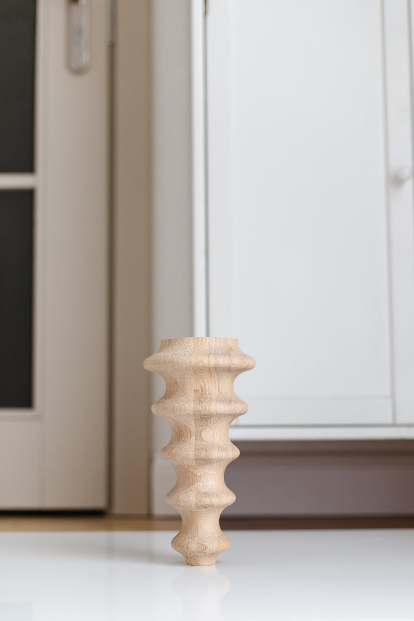 Pieds de meuble en bois – Design classique, faits main, H250 mm