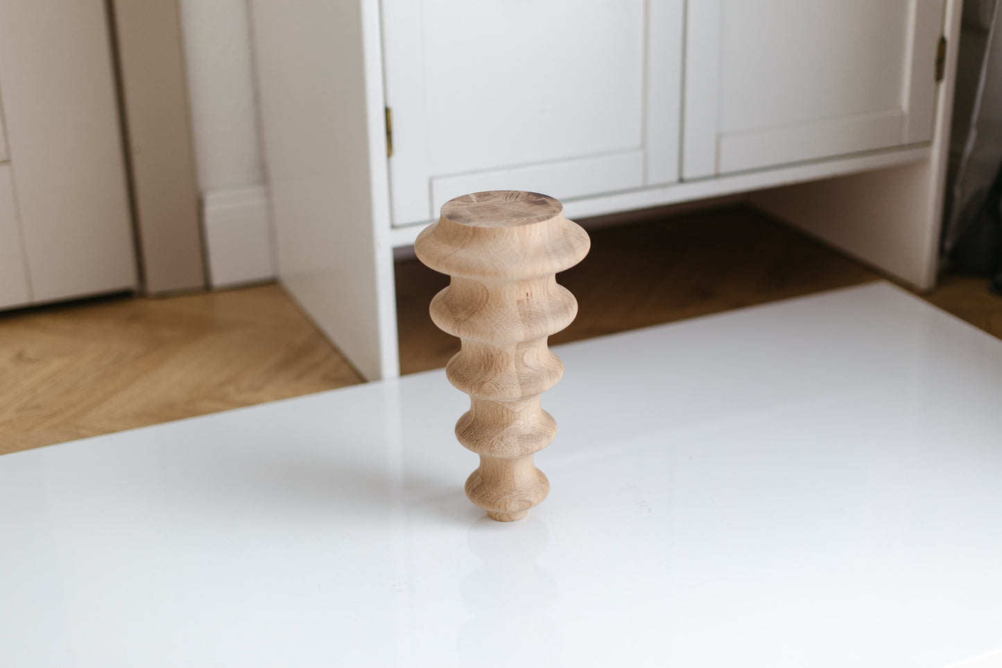 Pieds de meuble en bois – Design classique, faits main, H250 mm