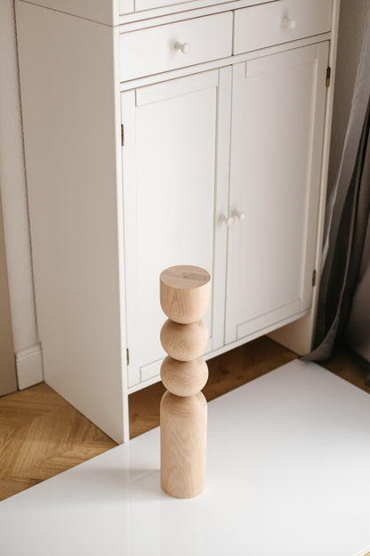 Pied de table basse en bois naturel avec détail à double sphère – Design fait main, H540 mm