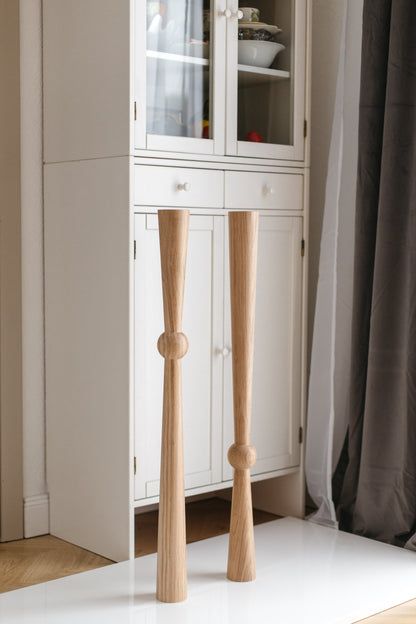 Pied de table et de bar en bois avec sphère centrale – Design tourné, H870 mm