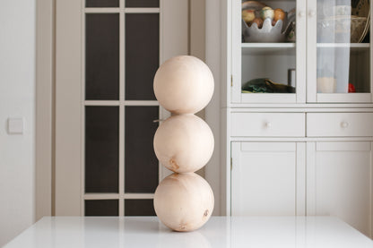 Pied de table en bois et de table basse avec détail triple sphère – Design fait main, H612 mm