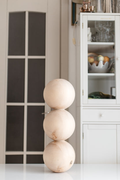 Pied de table en bois et de table basse avec détail triple sphère – Design fait main, H612 mm