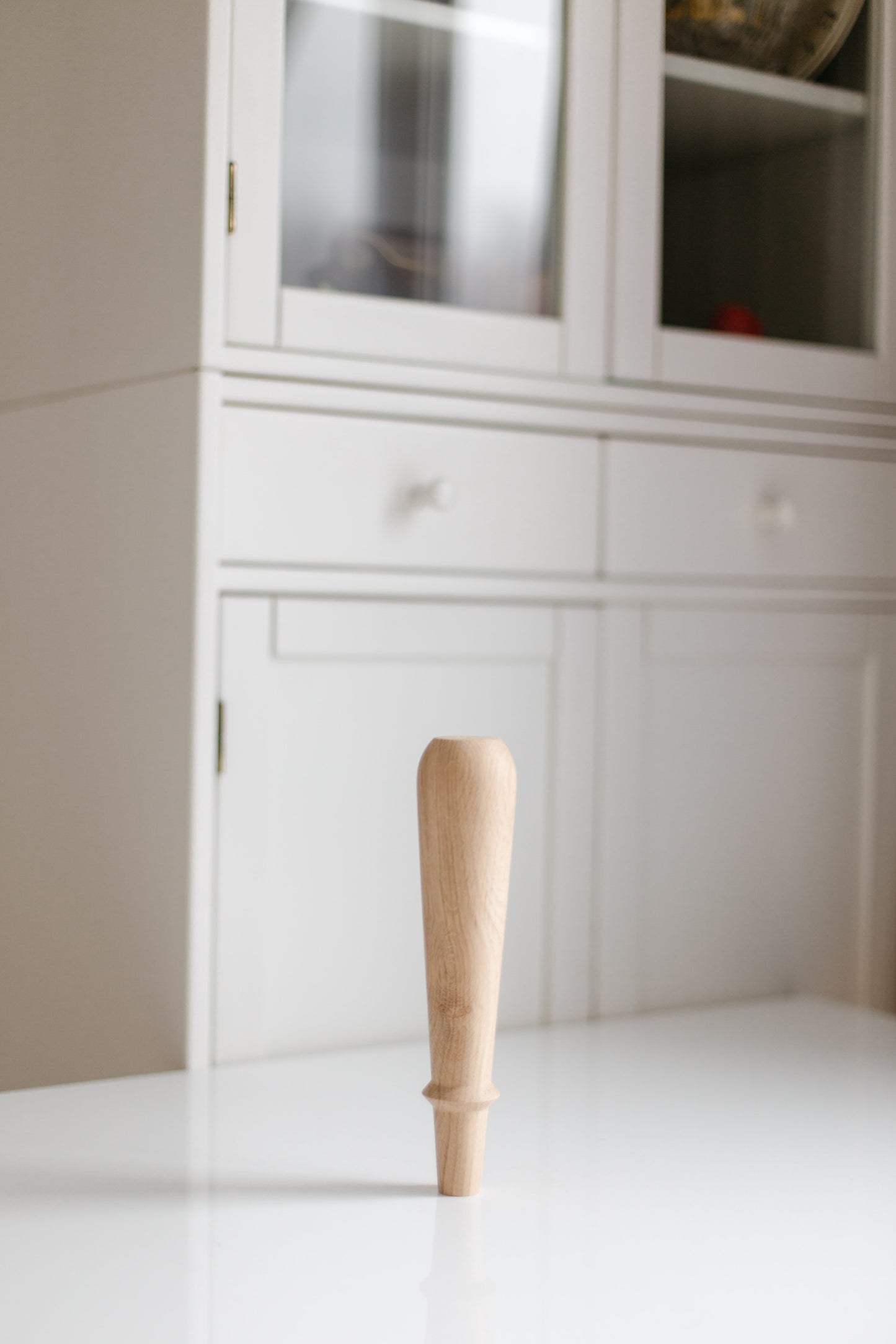 Pieds de meuble en bois – Design classique, faits à la main, H225 mm
