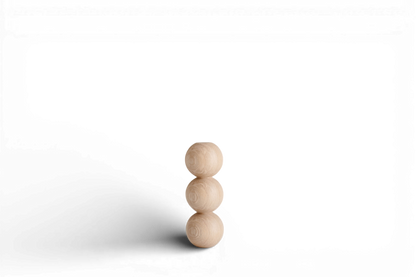 Pied de meuble en bois tourné à détail triple sphère – Fait main, H244 mm
