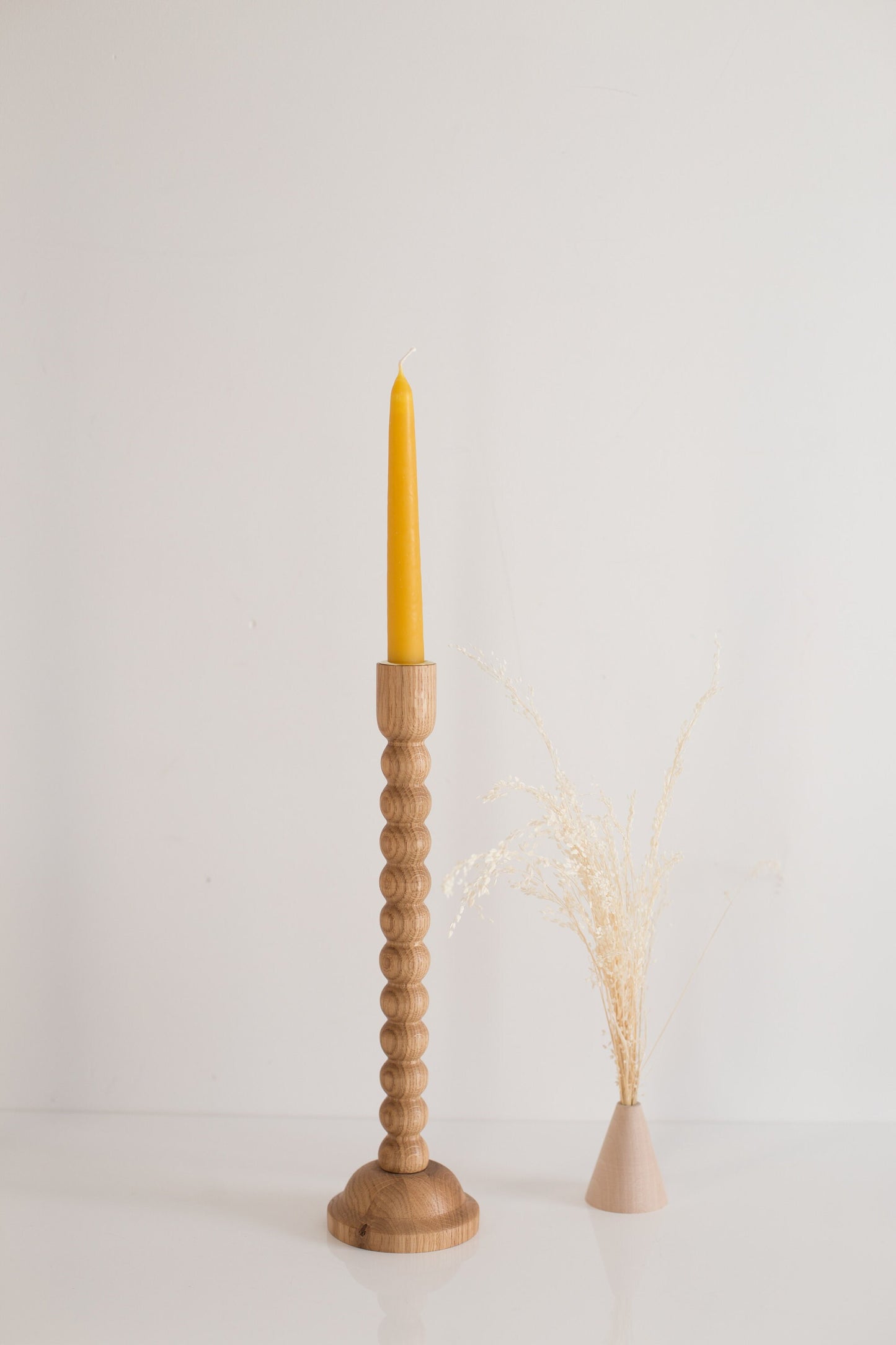 Lot de 2 bougeoirs en chêne tournés à la main – Design bulle