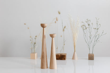 Lot de 2 chandeliers longs tournés à la main en bois – Design élégant en chêne