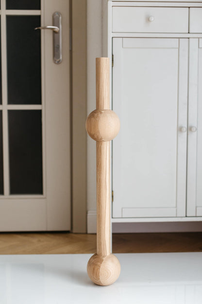 Pied de Meuble en Bois avec Détail Sphère Unique – Support de Table Tourné au Tour, H760 mm