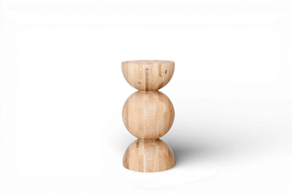 Table de chevet en bois fait main – Bois massif avec détail sphérique élégant H400 mm
