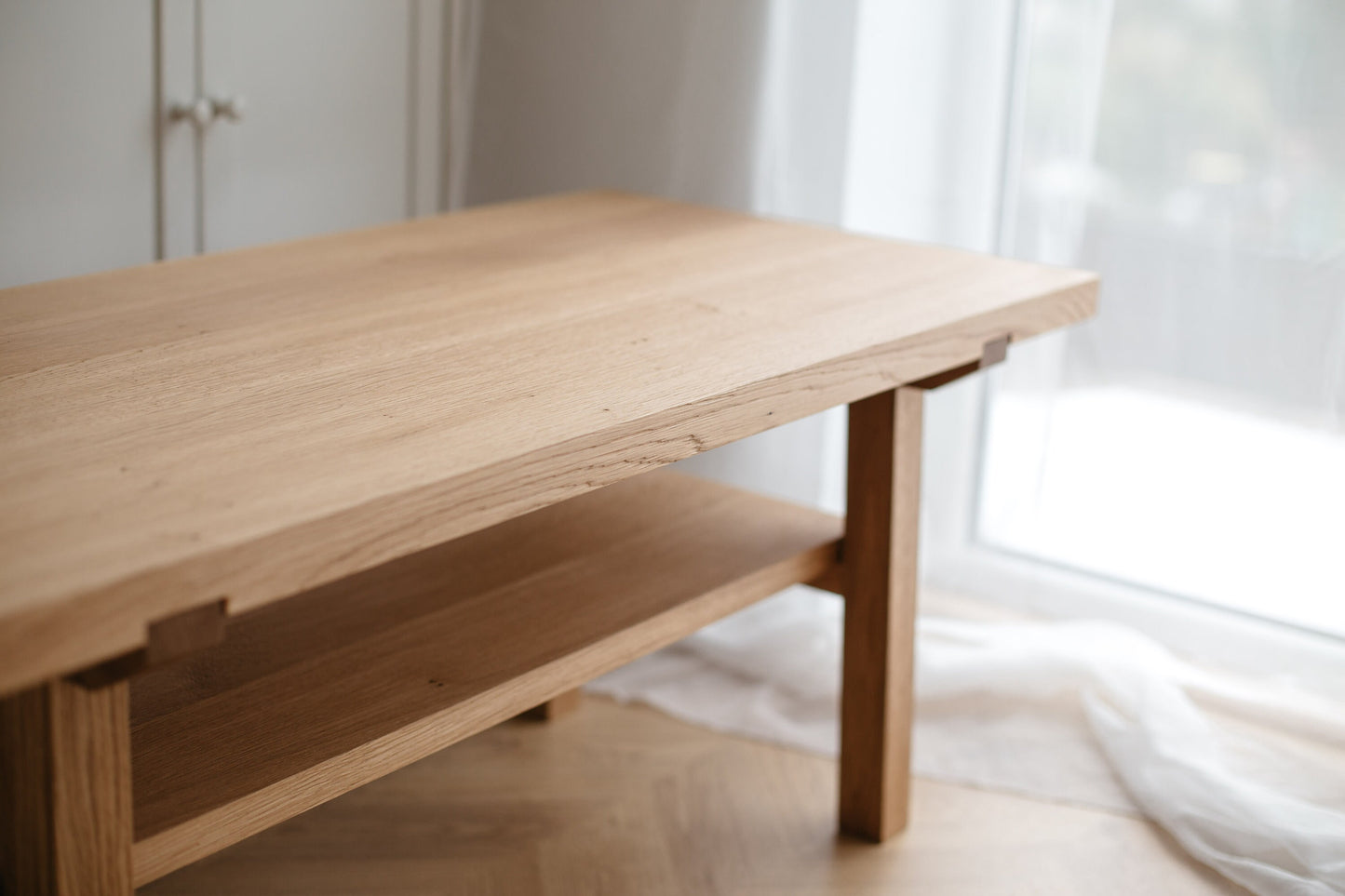 Table basse en bois de style scandinave – Conception artisanale en chêne naturel